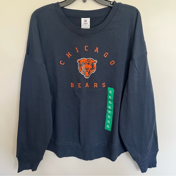 NFL Tops - NWT Women’s NFL Team Apparel Chicago Bears Oversized Sweatshirt Size XL